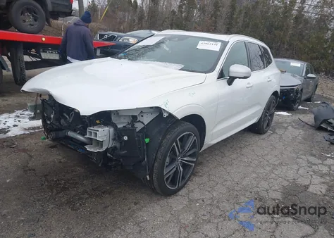 2019 Volvo Xc60 T5 R-Design z USA, uszkodzony, nr VIN LYV102RM8KB232471